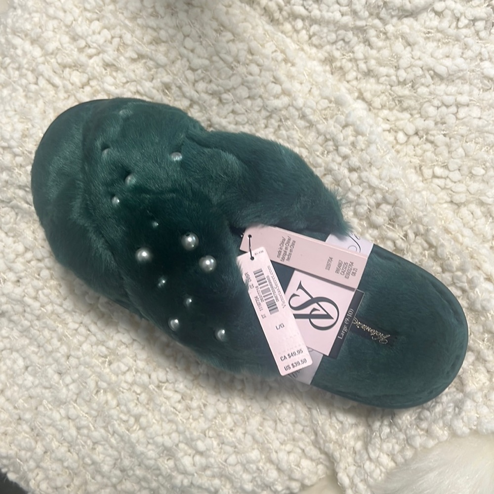 New Victoria secret cs crisscross fauxfu green L
